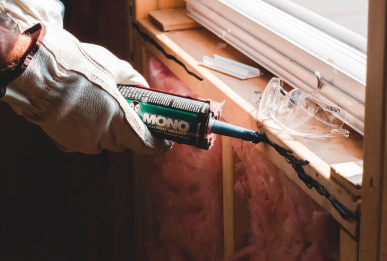 Silikony Montażowe: Kluczowe Syntetyczne Polimery w Budownictwie